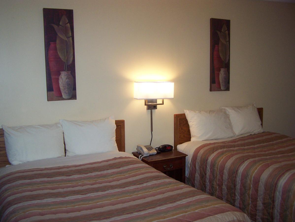 Robber's Roost Motel New Hazelton Eksteriør bilde